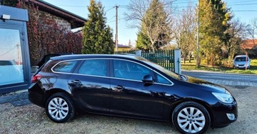 Opel Astra J Sports Tourer 1.4 Turbo ECOTEC 140KM 2011 Opel Astra BENZYNA navi GRZANA KIEROWNICA TABLET super okazja 1.4, zdjęcie 9