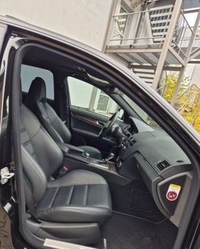 Mercedes Klasa C W204 Limuzyna AMG 63 AMG 457KM 2009 Mercedes-Benz Klasa C C63 AMG Japonia bezwypadkowy piekny stan 6.2 Benzyna, zdjęcie 10
