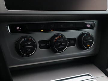 Volkswagen Passat B8 Limousine 2.0 TDI BlueMotion SCR 150KM 2019 VW Passat 2.0 TDI, Salon Polska, Automat, VAT 23%, zdjęcie 16