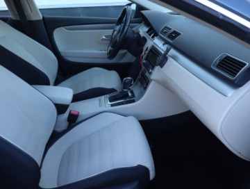Volkswagen Passat CC 2.0 TDI-CR DPF 140KM 2011 VW Passat CC 2.0 TDI, Salon Polska, Automat, zdjęcie 8