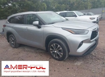 Toyota Highlander III 2023 Toyota Highlander 2023 TOYOTA HIGHLANDER HYBRID XLE 2.5 Hybryda 186KM