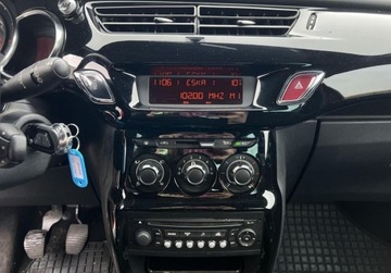 DS 3 Hatchback (Citroen) 1.6 VTi 120KM 2012 Citroen DS3 1.6 1.6 Benzyna 120KM, zdjęcie 20