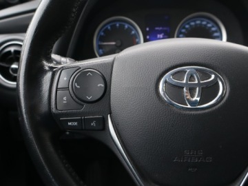 Toyota Corolla XI Sedan Facelifting 1,6 Valvematic 132KM 2017 Toyota Corolla 1.6 Valvematic, Salon Polska, zdjęcie 16