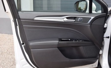 Ford Mondeo V Kombi 2.0 TDCi 150KM 2018 Ford Mondeo 2.0 TDCI PowerShif Titanium Fuul Ledy kamera Lopatki Navi Alum, zdjęcie 17