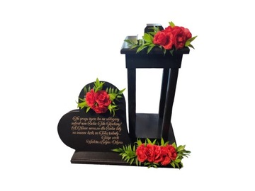 сердце на большой подставке с фонарем для памятника