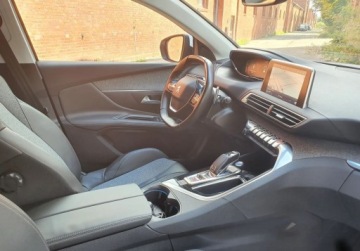 Peugeot 3008 II Crossover 1.2 PureTech 130KM 2018 Peugeot 3008 Kamera Bezwypadkowy Serwis GetHelp 1.2 Benzyna 130KM, zdjęcie 2