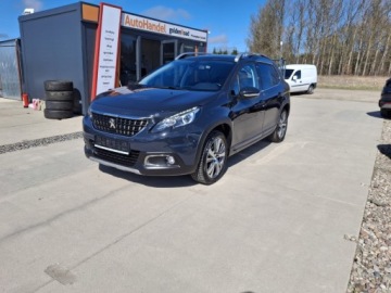 Peugeot 2008 I SUV Facelifting 1.2 PureTech 110KM 2016 Peugeot 2008 1,2 110KM klimatronik apnorama alu navi elektryka oplacony