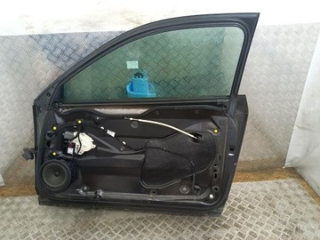 AUDI A3 8P 3D DVEŘE PŘEDNÍ PRAVÉ LZ7L