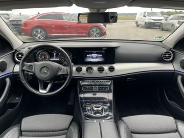 Mercedes Klasa E W213 2017 Mercedes E 200 Skóra Automat Kamera Ambiente HAK, zdjęcie 9