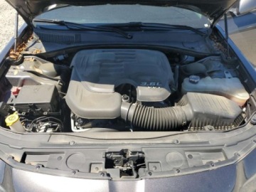 Chrysler 300C II 2022 Chrysler 300 Touring L 2022 3.6l 3.6 Benzyna 292KM, zdjęcie 6