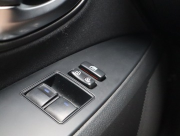 Toyota Avensis III Wagon Facelifting 2015 1.6 D-4D 112KM 2015 Toyota Avensis 1.6 D-4D, Salon Polska, Serwis ASO, zdjęcie 12