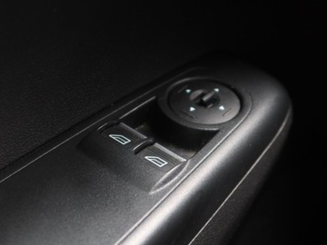 Ford Tourneo Courier I Mikrovan 1.0 EcoBoost 100KM 2018 Ford Tourneo Courier 1.0 EcoBoost, Salon Polska, zdjęcie 15