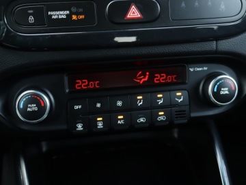 Kia Carens IV Minivan 1.7 VGT CRDI 136KM 2013 Kia Carens 1.7 CRDi, Salon Polska, Klima, zdjęcie 17