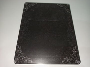 RESIDENT EVIL VILLAGE STEELBOOK в элегантном состоянии