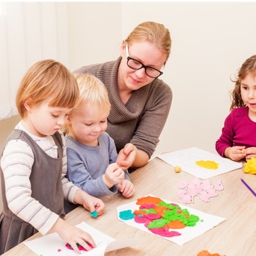 МИНИАТЮРНАЯ СВИНКА ОРНАМЕНТ ДЕКОРЫ ИЗ СМОЛЫ МОХ