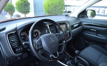 Mitsubishi Outlander III SUV Facelifting 2017 2.0 150KM 2019 Mitsubishi Outlander Bezwypadkowe - 1 wlasciciel - serwis ASO - Niski prze, zdjęcie 21
