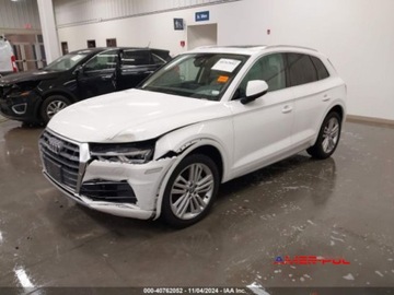 Audi Q5 II 2018 Audi Q5 2018 r.,2,0L 2.0T TECH PREMIUM 2.0 Benzyna 248KM, zdjęcie 2