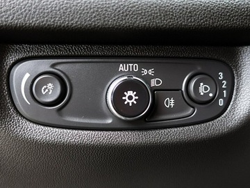 Opel Insignia II Sports Tourer 1.5 Turbo 165KM 2020 Opel Insignia AUTOMAT 1WŁ. KRAJ. BEZWYPADKOWY, zdjęcie 17