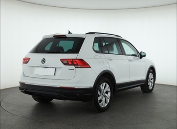 Volkswagen Tiguan II SUV Facelifting 2.0 TSI 190KM 2022 VW Tiguan 2.0 TSI, Salon Polska, 4X4, DSG, Klima, zdjęcie 4