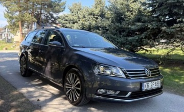 Volkswagen Passat B7 Variant 2.0 TDI CR DPF BlueMotion 140KM 2013 Volkswagen Passat Volkswagen Passat 2.0 TDI Highline DSG 2.0 Diesel 140KM, zdjęcie 3