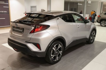 Toyota C-HR I Crossover Facelifting 1.8 Hybrid 122KM 2023 Toyota C-HR 1.8 Hybrid Style 1.8 Hybryda 122KM, zdjęcie 11