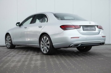 Mercedes Klasa E W213 Limuzyna Facelifting 2.0 E220d 194KM 2021 Mercedes-Benz Klasa E E 300 de Exclusive Salon Polska Autotrade Mercede, zdjęcie 5