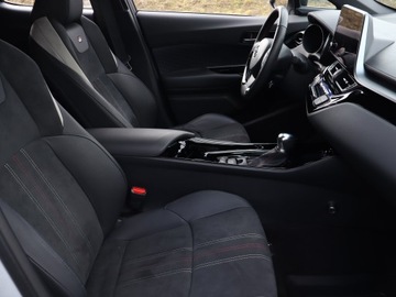 Toyota C-HR I Crossover Facelifting 2.0 Hybrid Dynamic Force 184KM 2022 Toyota C-HR 2.0 Hybrid, Salon Polska, zdjęcie 8