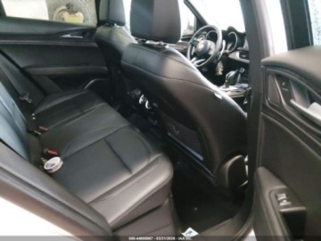 Alfa Romeo Stelvio SUV Facelifting 2.0 Turbo 280KM 2022 Alfa Romeo Stelvio 2022 r., 2,0L SPRINT AWD 2.0 Benzyna 280KM, zdjęcie 9