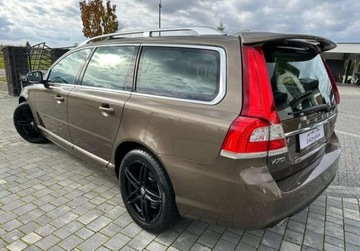 Volvo V70 III Kombi Facelifting 2.0 D4 DRIVE-E 181KM 2015 Volvo V70 2.0D4 Summum Full Opcja Xenon Szyber Nordic Serwis Zadbane 1-wla, zdjęcie 7