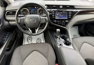 Toyota Camry IX Sedan 2.5 Hybrid Dynamic Force 218KM 2020 Toyota Camry Salon Polska, Serwis ASO, Gwarancja 2.5 Hybryda 218KM, zdjęcie 5