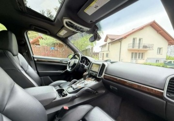 Porsche Cayenne II SUV 3.0 S Hybryda 380KM 2012 Porsche Cayenne Porsche Cayenne 3.0 Hybryda 379KM, zdjęcie 29