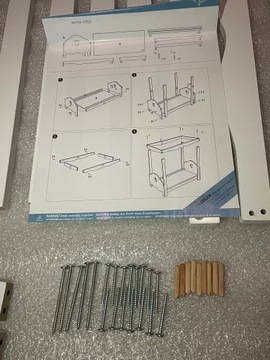 Маленькая деревянная кровать с балдахином ОПИСАНИЕ