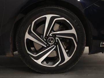 DS 5 Hatchback Facelifting 2015 2.0 BlueHDi 181KM 2016 DS 5 2.0 BlueHDI, Salon Polska, Serwis ASO, zdjęcie 14