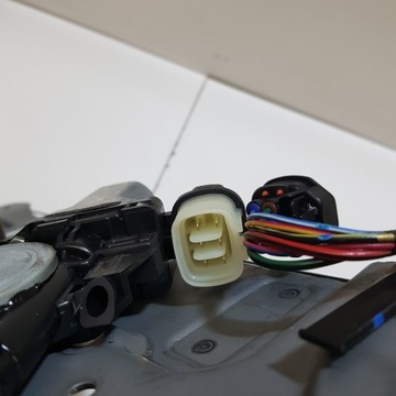 EL. MECHANIZMUS OKNO LEVÝ PŘEDNÍ MITSUBISHI GRANDIS