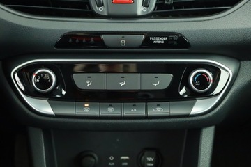 Hyundai i30 III Hatchback 1.4 MPI 100KM 2017 Hyundai i30 1.4 CVVT, Salon Polska, Serwis ASO, zdjęcie 9