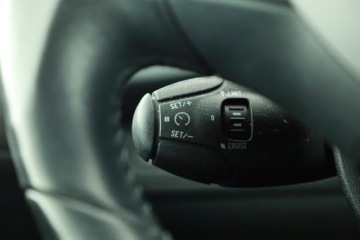 Peugeot 2008 I SUV Facelifting 1.2 PureTech 82KM 2018 Peugeot 2008 1.2 PureTech, Salon Polska, zdjęcie 13