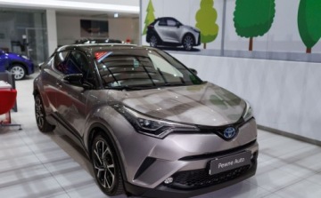 Toyota C-HR I Crossover 1.8 Hybrid 122KM 2019 Toyota C-HR 1.8 Hybrid Selection 1.8 Hybryda 122KM, zdjęcie 9