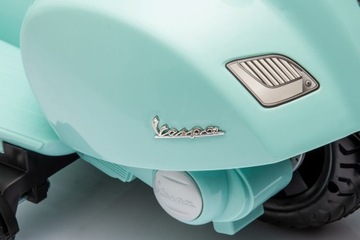 Детский самокат Vespa на аккумуляторе с бирюзовой спинкой