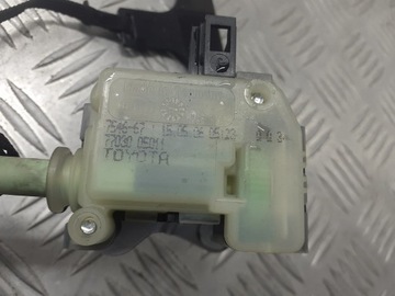 VZPĚRA/TLAKOVAČ KRYT PALIVA TOYOTA AVENSIS T25 7703005011