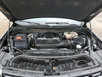 Chevrolet Suburban GMT900 2023 Chevrolet Suburban 2023, 5.3L, 4x4, LS, po gradobiciu 5.3 Benzyna 355KM, zdjęcie 11