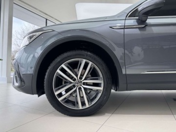 Volkswagen Tiguan Allspace SUV Facelifting 2.0 TDI SCR 150KM 2022 Volkswagen Tiguan Allspace Allspace Elegance 4Motion Hak Kamera cofania, zdjęcie 19