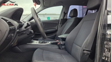 BMW Seria 1 E81/E87 Hatchback 5d E87 2.0 118d 143KM 2008 BMW Seria 1 Zarejestrowany POLIFT 5-Dzwiowy Aktualne OC i BT Mozliwa zamia, zdjęcie 5