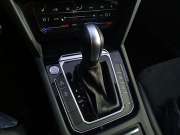 Volkswagen Arteon Fastback Facelifting 2.0 TDI 200KM 2022 Volkswagen Arteon Shooting Brake 4 Motion ASO 2.0TDI 200KM head-up LED kam, zdjęcie 23