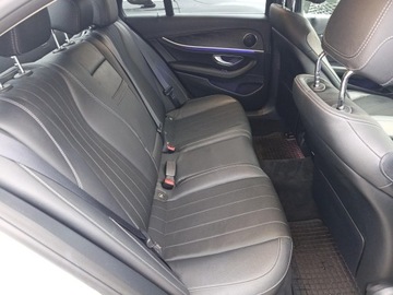 Mercedes Klasa E W213 Limuzyna 2.0 220d 194KM 2017 Mercedes-Benz Klasa E 220 d 4-Matic Exclusive W213, zdjęcie 16
