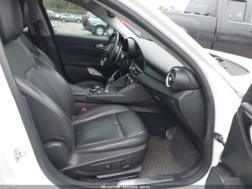 Alfa Romeo Giulia II Sedan 2.0 TBi 280KM 2018 Alfa Romeo Giulia 2018 2.0l 2.0 Benzyna 280KM, zdjęcie 9