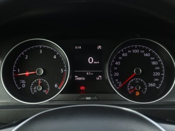 Volkswagen Golf VII Variant Facelifting 1.6 TDI-CR DPF BMT 115KM 2017 VW Golf 1.6 TDI, Klima, Klimatronic, Tempomat, zdjęcie 10