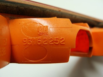 OPEL TIGRA B SVĚTLO 3 TŘETÍ STOP 93162252