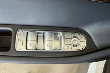 Omoda 5 1.6 T-GDI 147KM 2025 Omoda 5 Premium Bogate wyposazenie Okno dachowe Od reki 1.6 Benzyna, zdjęcie 10