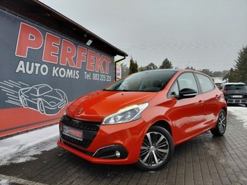 Peugeot 208 I Hatchback 5d Facelifting 1.2 PureTech 82KM 2017 Peugeot 208 Allure Navi Kamera Panorama Podgrzewane fotele Elektryka PDC A