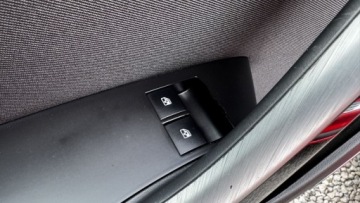 Opel Astra J Hatchback 5d 1.4 Turbo ECOTEC 140KM 2012 Opel Astra GTC, Udok. przebieg GWARANCJA 1.4 Benzyna 140KM, zdjęcie 35